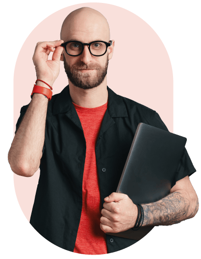 emprendedor joven con su notebook